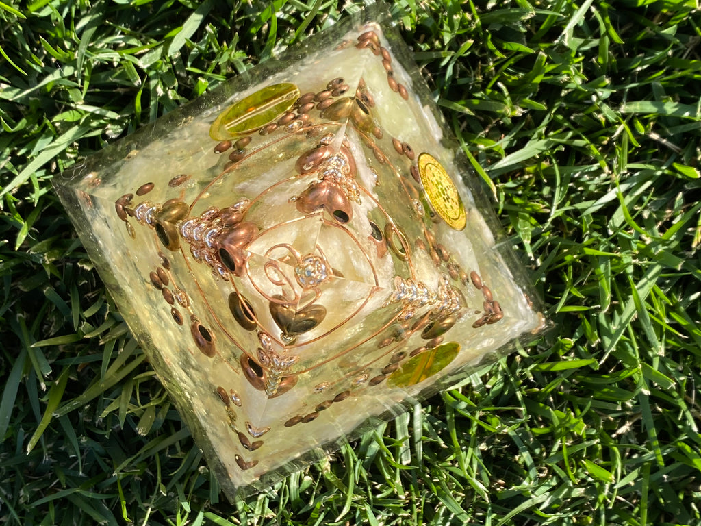 XL Green Calcite Orgonite Pyramid